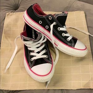 Black/pink Girls Converse Shoes
